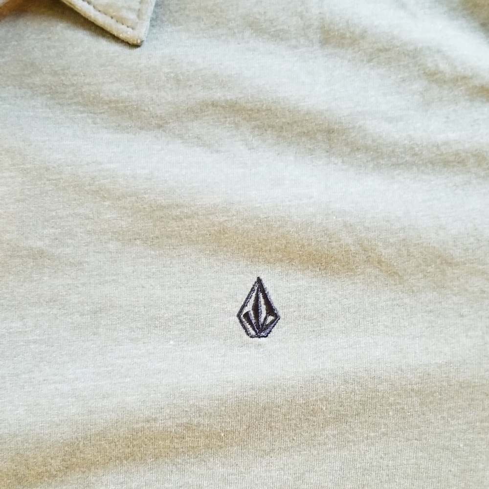 Volcom Polo - Picture 3 of 4